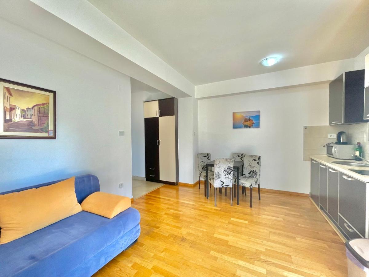 Comfort Apartments Aleksic Budva Luaran gambar