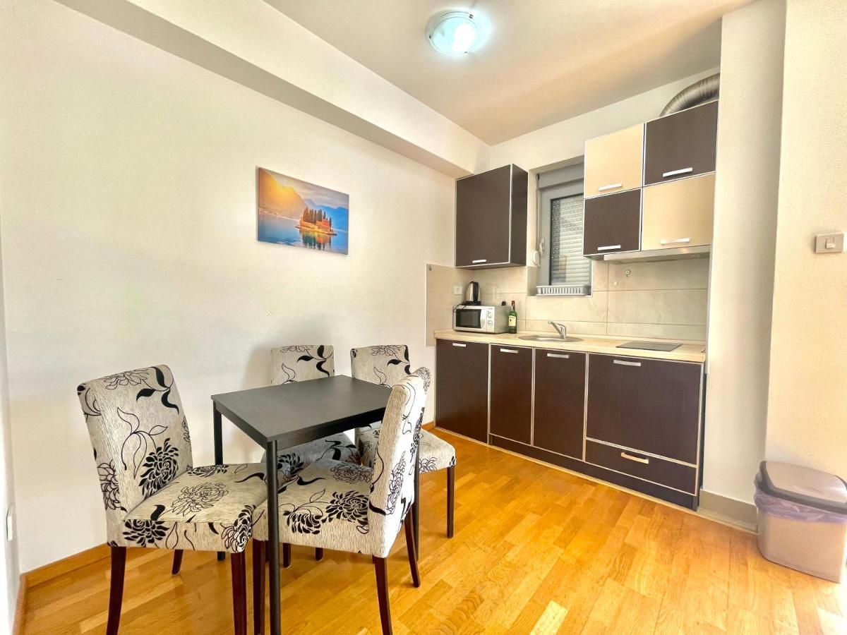 Comfort Apartments Aleksic Budva Luaran gambar